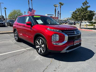 Used 2025 Mitsubishi Outlander SE