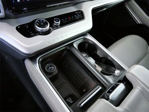 Certified 2025 Ford Expedition Active image 23