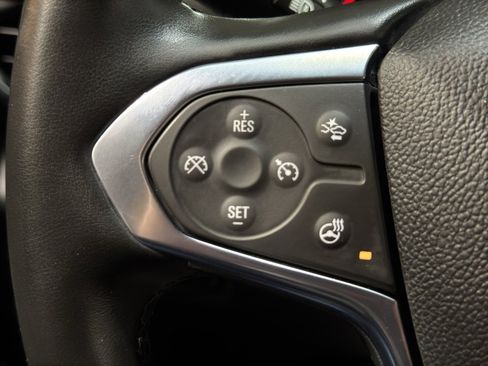 Used 2023 Chevrolet Traverse High Country image 25