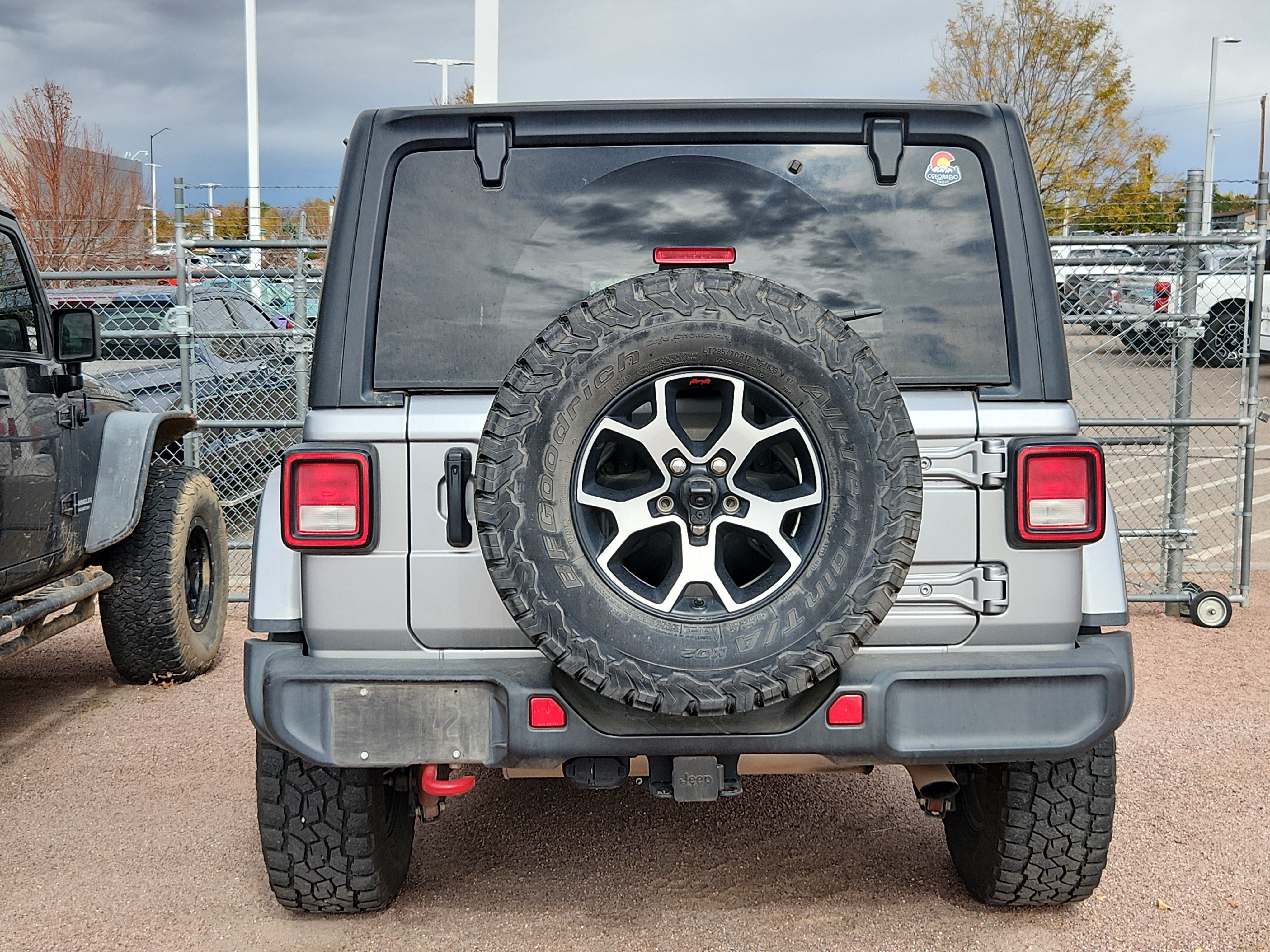 Used 2021 Jeep Wrangler Unlimited Rubicon w/ Cold Weather Group AWD/4WD image 3