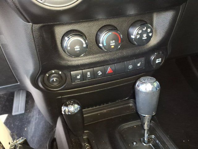 Used 2013 Jeep Wrangler Unlimited Sahara w/ Dual Top Group AWD/4WD image 22