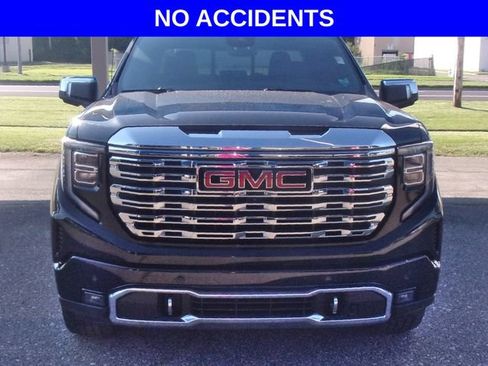 Used 2022 GMC Sierra 1500 Denali w/ Denali Reserve Package AWD/4WD image 2