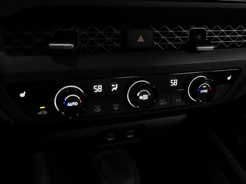 Used 2023 Honda Accord EX image 17