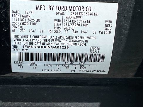 Used 2022 Ford Explorer XLT w/ Equipment Group 202A AWD/4WD image 34