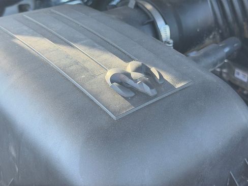 Used 2023 RAM 1500 Classic SLT w/ Protection Group AWD/4WD image 30