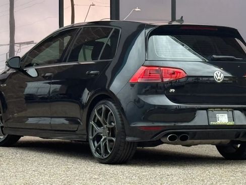 Used 2017 Volkswagen Golf R 4-Door AWD/4WD image 7