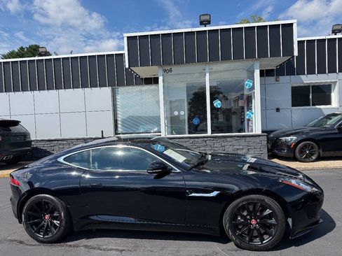 Used 2017 Jaguar F-TYPE Coupe RWD image 9