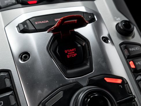 Used 2014 Lamborghini Aventador LP 700-4 image 60