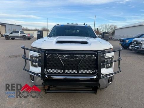 Used 2024 Chevrolet Silverado 3500 LT w/ Convenience Package image 2