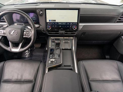 Used 2025 Lexus GX 550 w/ Accessory Package (2T) AWD/4WD image 25