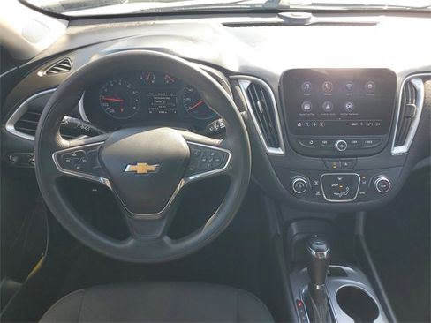 Used 2020 Chevrolet Malibu LS image 15
