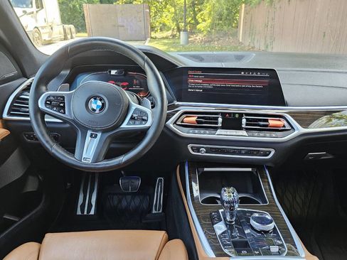 Used 2019 BMW X7 xDrive50i w/ M Sport Package image 11