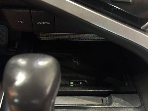 Used 2020 Toyota Camry XLE w/ Driver Assist Package FWD image 28