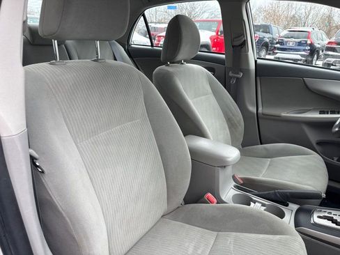 Used 2010 Toyota Corolla LE image 18