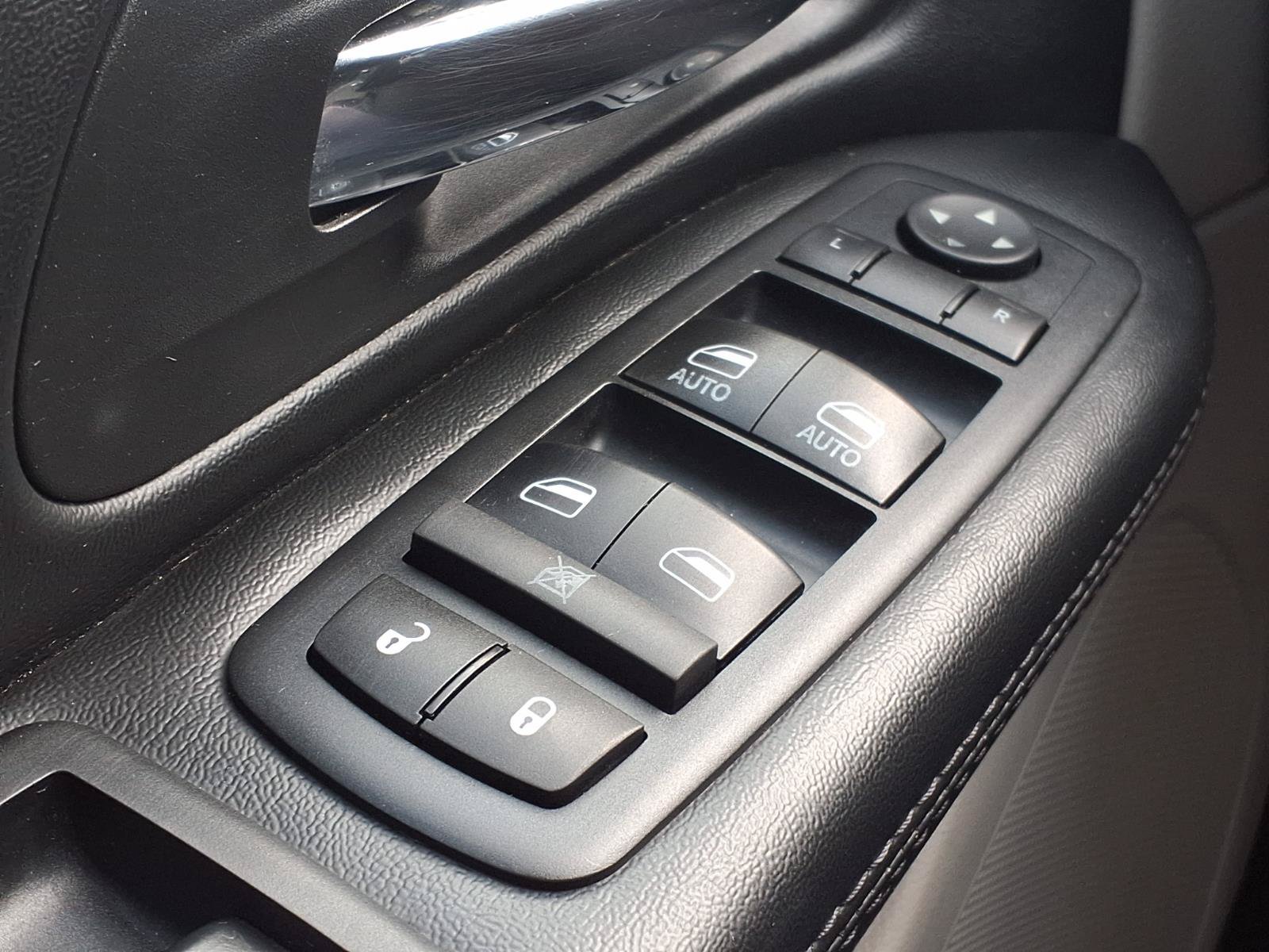 Used 2017 Dodge Grand Caravan SE w/ Power Window Group FWD image 8