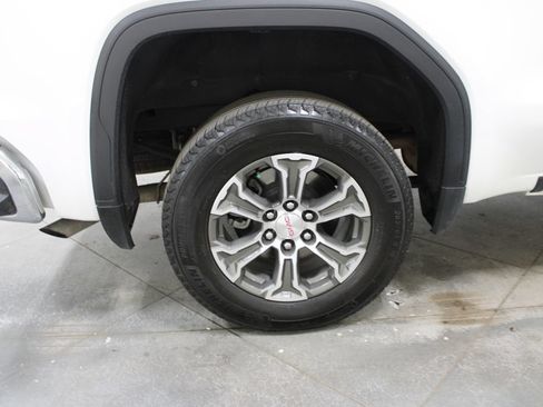 Used 2025 GMC Sierra 1500 SLT AWD/4WD image 41