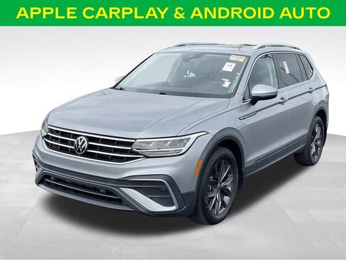 Used 2022 Volkswagen Tiguan SE FWD image 4