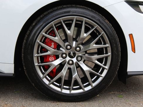 Used 2024 Ford Mustang GT Premium RWD image 28