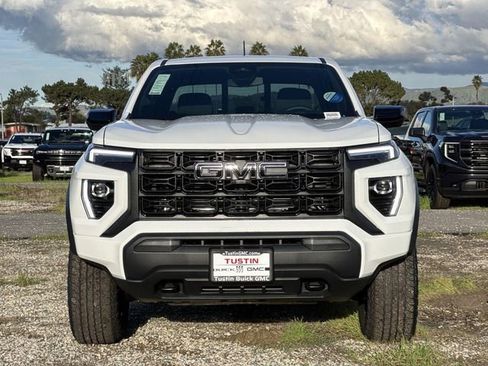 New 2026 GMC Canyon Elevation w/ LPO, Black Badging Package image 2