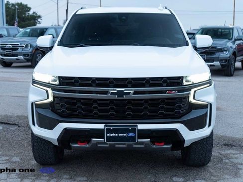 Used 2022 Chevrolet Suburban Z71 image 2
