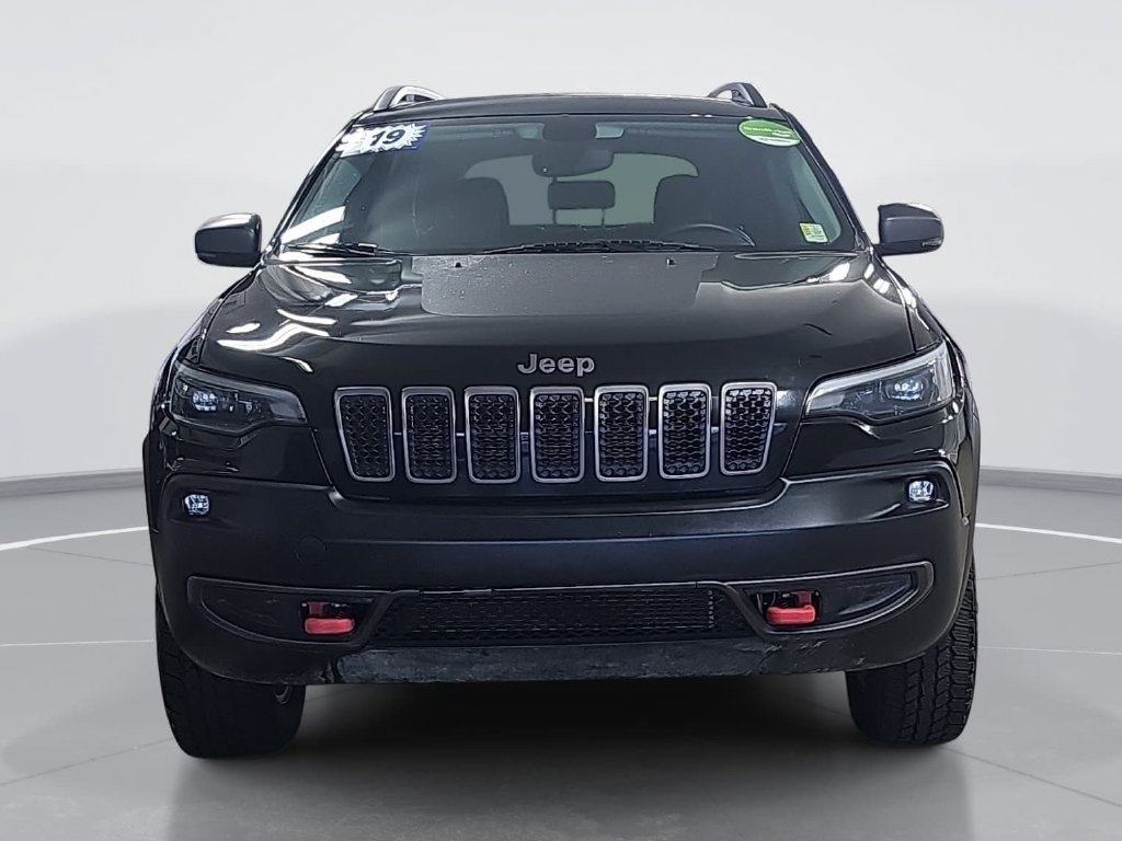 Used 2019 Jeep Cherokee Trailhawk AWD/4WD image 10