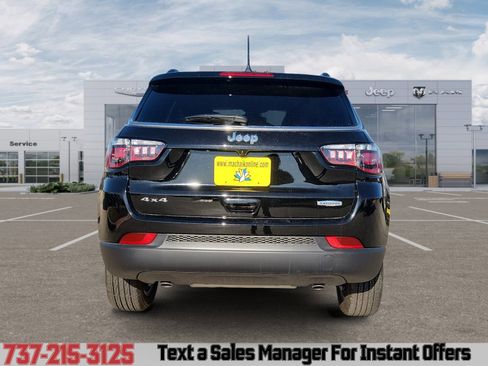 New 2026 Jeep Compass Latitude image 4