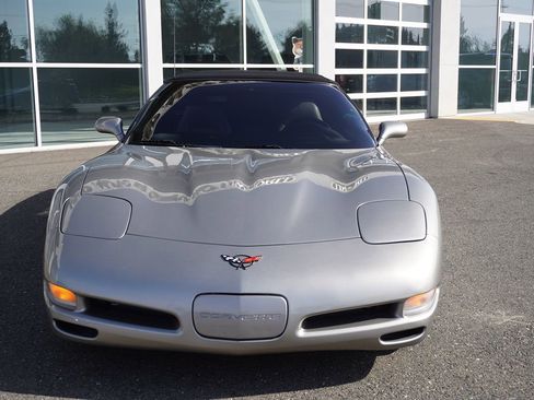 Used 1999 Chevrolet Corvette Convertible w/ Memory Pkg image 28