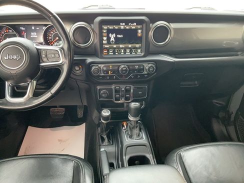 Used 2020 Jeep Wrangler Unlimited Sahara image 12