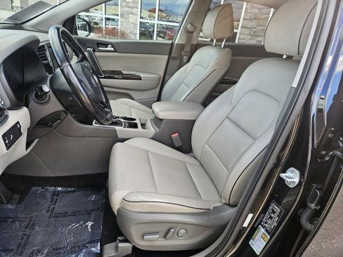 Used 2019 Kia Sportage EX image 11