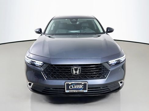 Used 2025 Honda Accord Touring image 2