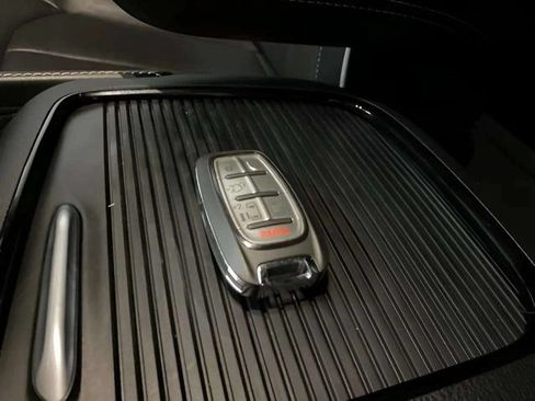 Used 2026 Chrysler Pacifica Limited w/ S Appearance Package FWD image 93