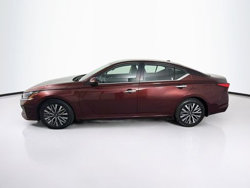 Used 2023 Nissan Altima 2.5 SV FWD image 4