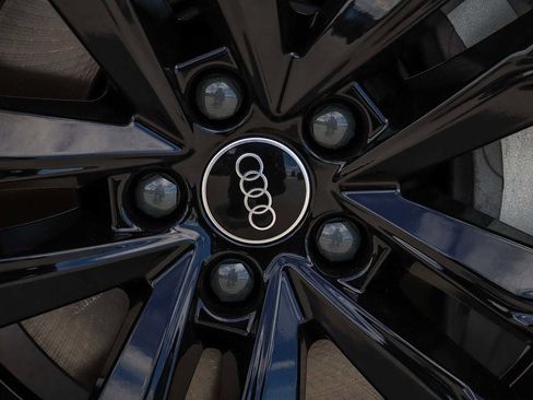 New 2025 Audi Q8 Premium Plus AWD/4WD image 15