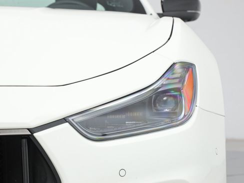 Certified 2023 Maserati Ghibli Modena RWD image 9