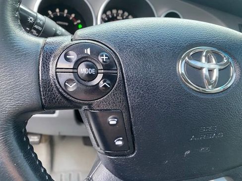 Used 2011 Toyota Sequoia Limited image 26