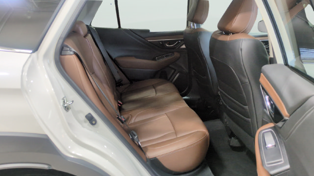 Certified 2025 Subaru Outback Touring AWD/4WD image 15