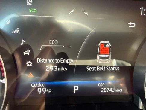Used 2023 Toyota Highlander L FWD image 5