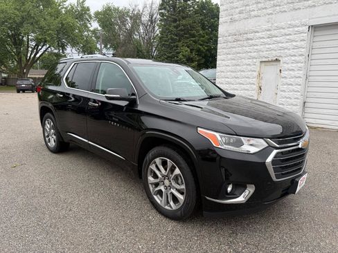 Used 2020 Chevrolet Traverse Premier AWD/4WD image 3