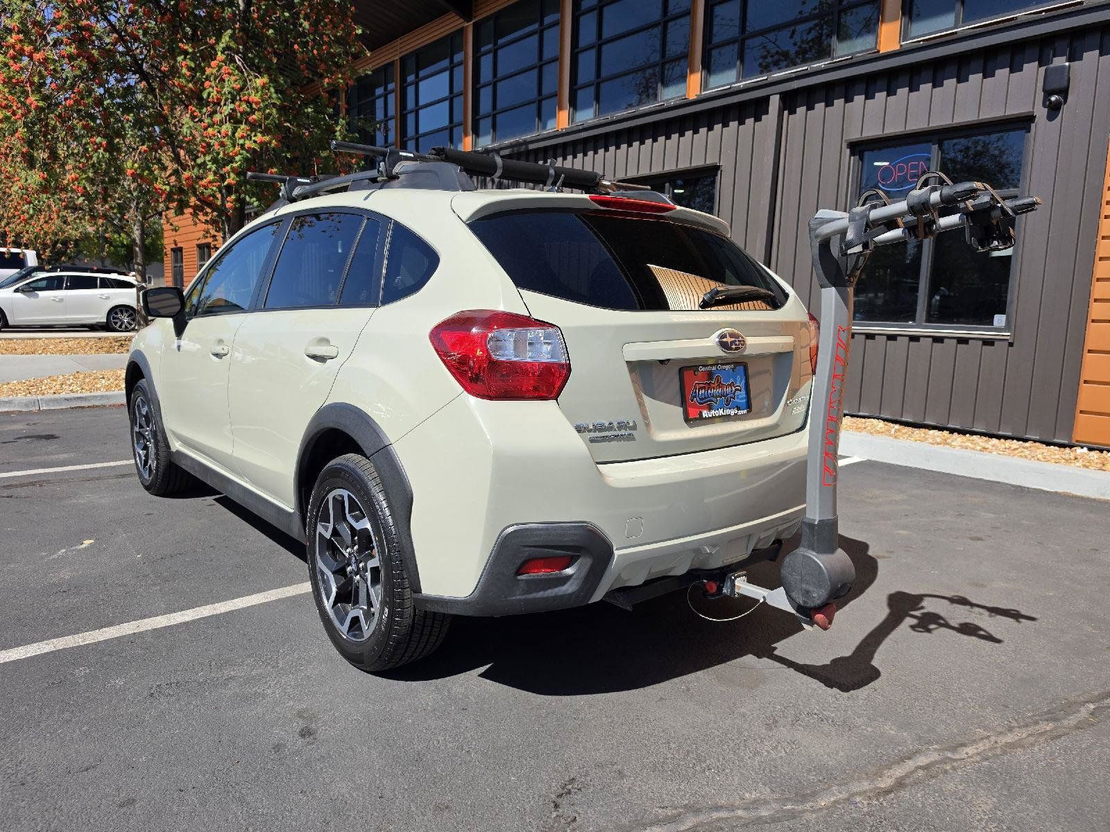 Used 2017 Subaru Crosstrek 2.0i Premium AWD/4WD image 3