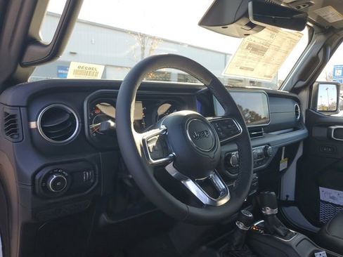 New 2026 Jeep Wrangler Unlimited Sahara image 19