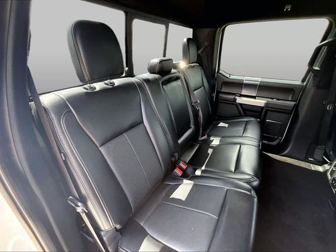 Used 2020 Ford F150 Lariat w/ Equipment Group 502A Luxury AWD/4WD image 19