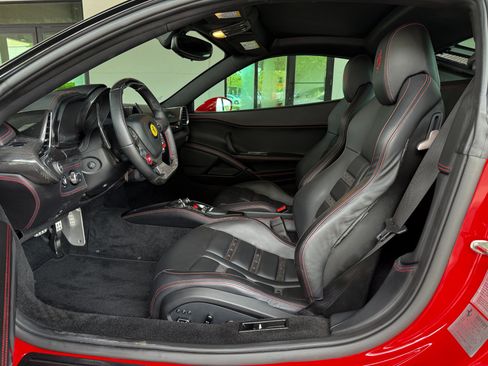 Used 2011 Ferrari 458 Italia Coupe RWD image 21