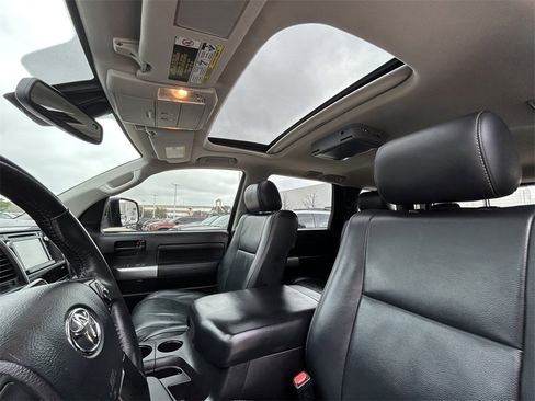 Used 2018 Toyota Sequoia TRD Sport image 12