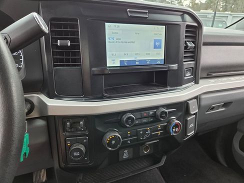 Used 2025 Ford F250 XLT AWD/4WD image 20
