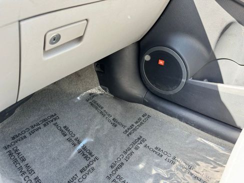 Used 2011 Toyota RAV4 Limited w/ Limited Extra Value Pkg image 21