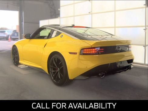 Used 2024 Nissan Z Performance w/ Floor Mat Package RWD image 2