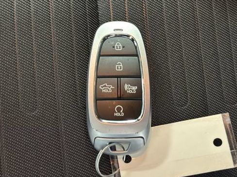 Used 2024 Hyundai Santa Cruz SEL AWD/4WD image 19