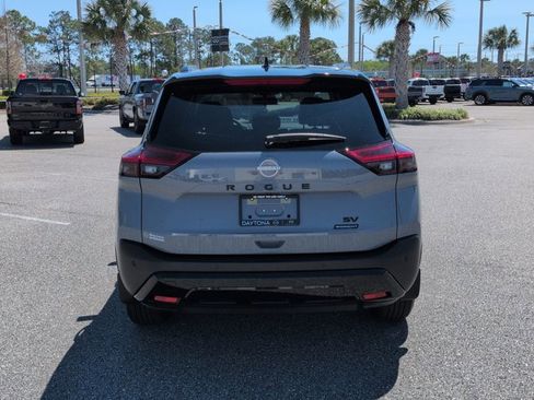 Certified 2023 Nissan Rogue SV w/ SV Premium B Package image 5