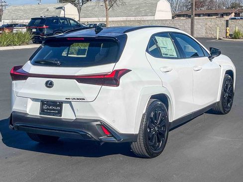 New 2025 Lexus UX 300h AWD image 4