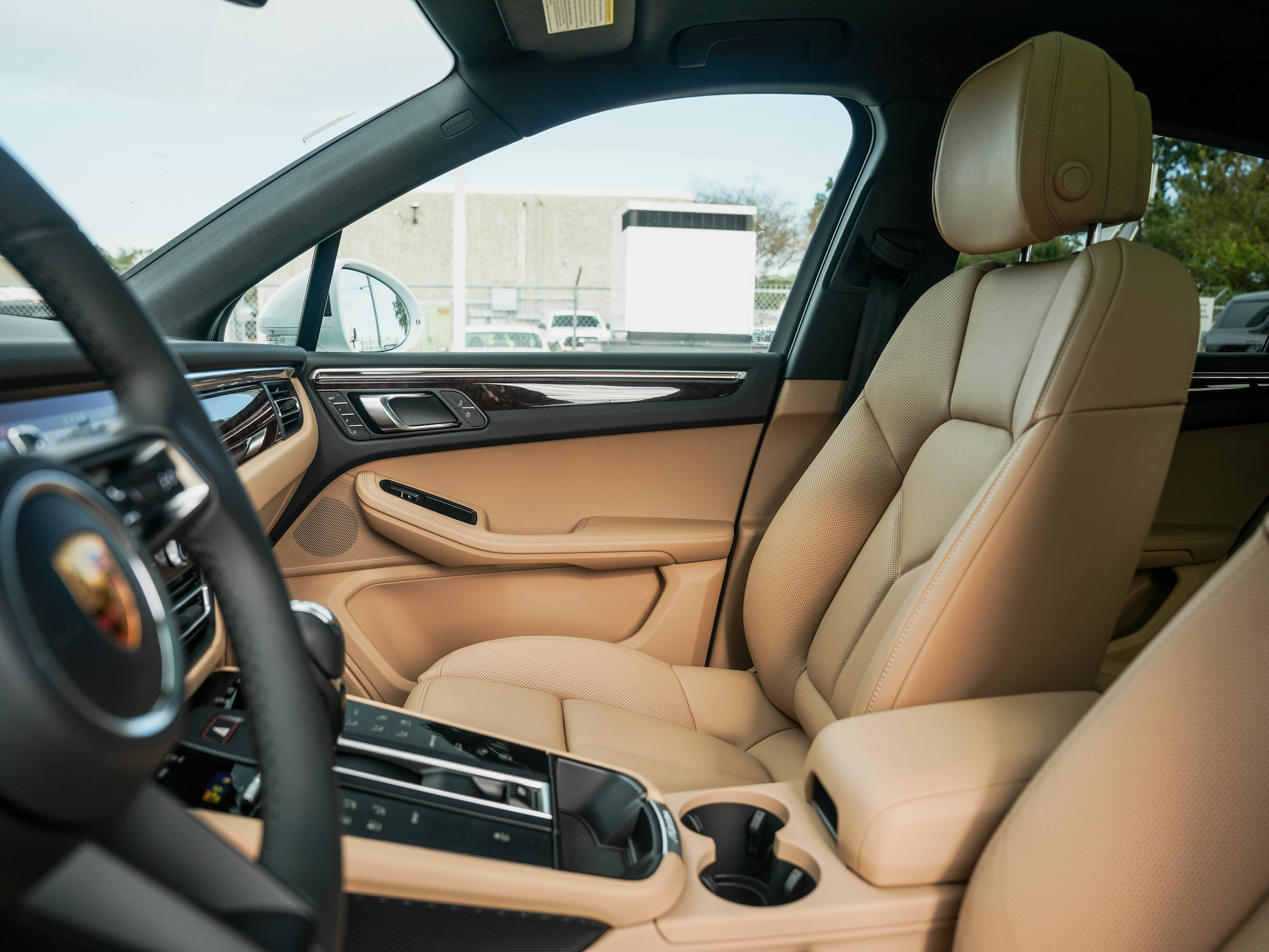 Certified 2026 Porsche Macan AWD/4WD image 21